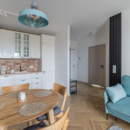 100cznia Apartment